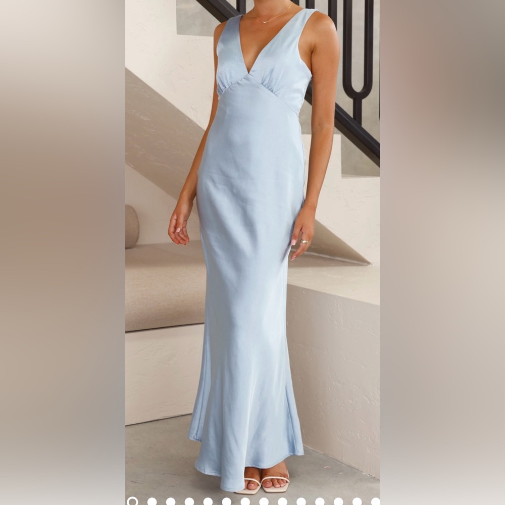 Chic Sky Blue Maxi Dress
